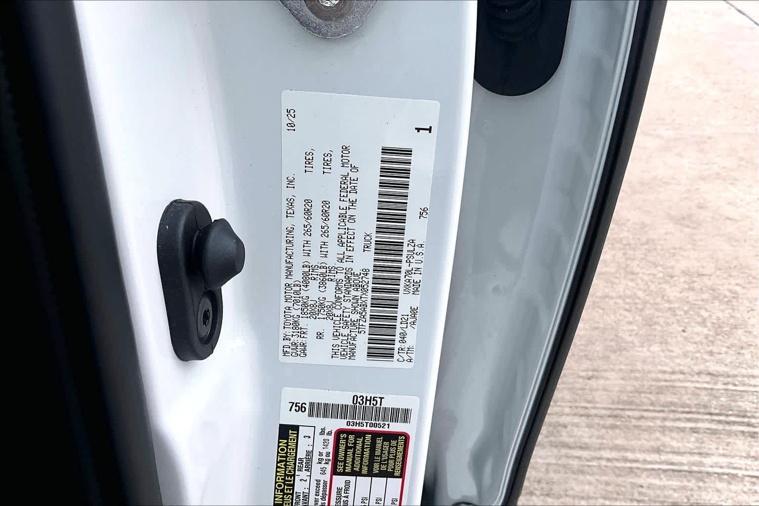 Used 2026 Ice Cap Toyota Limited image 35