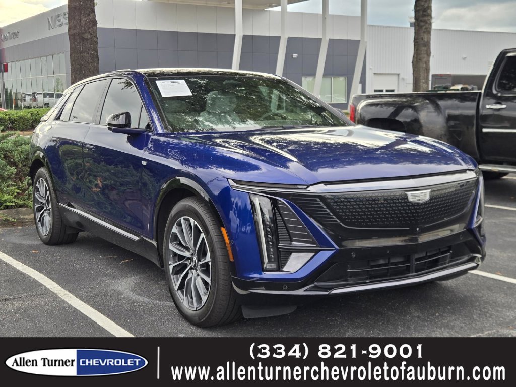 2024 Cadillac LYRIQ Sport 2