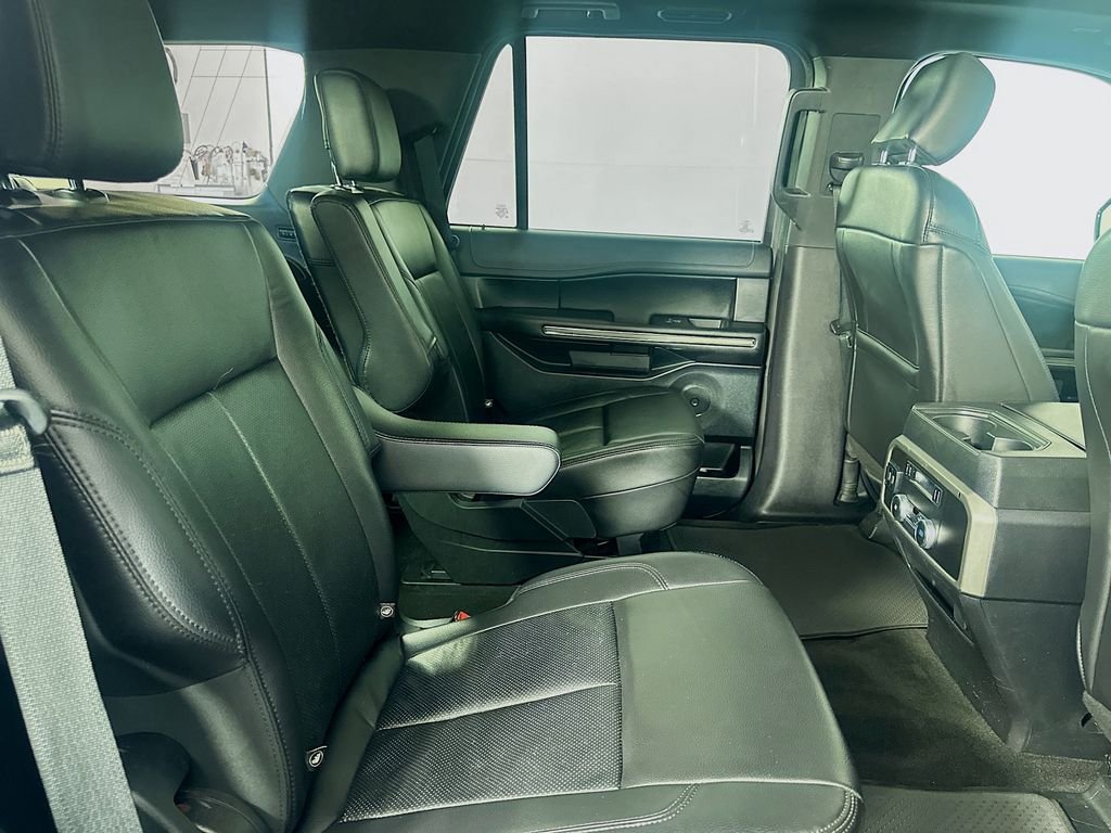 Used 2020 Black Ford XLT image 25