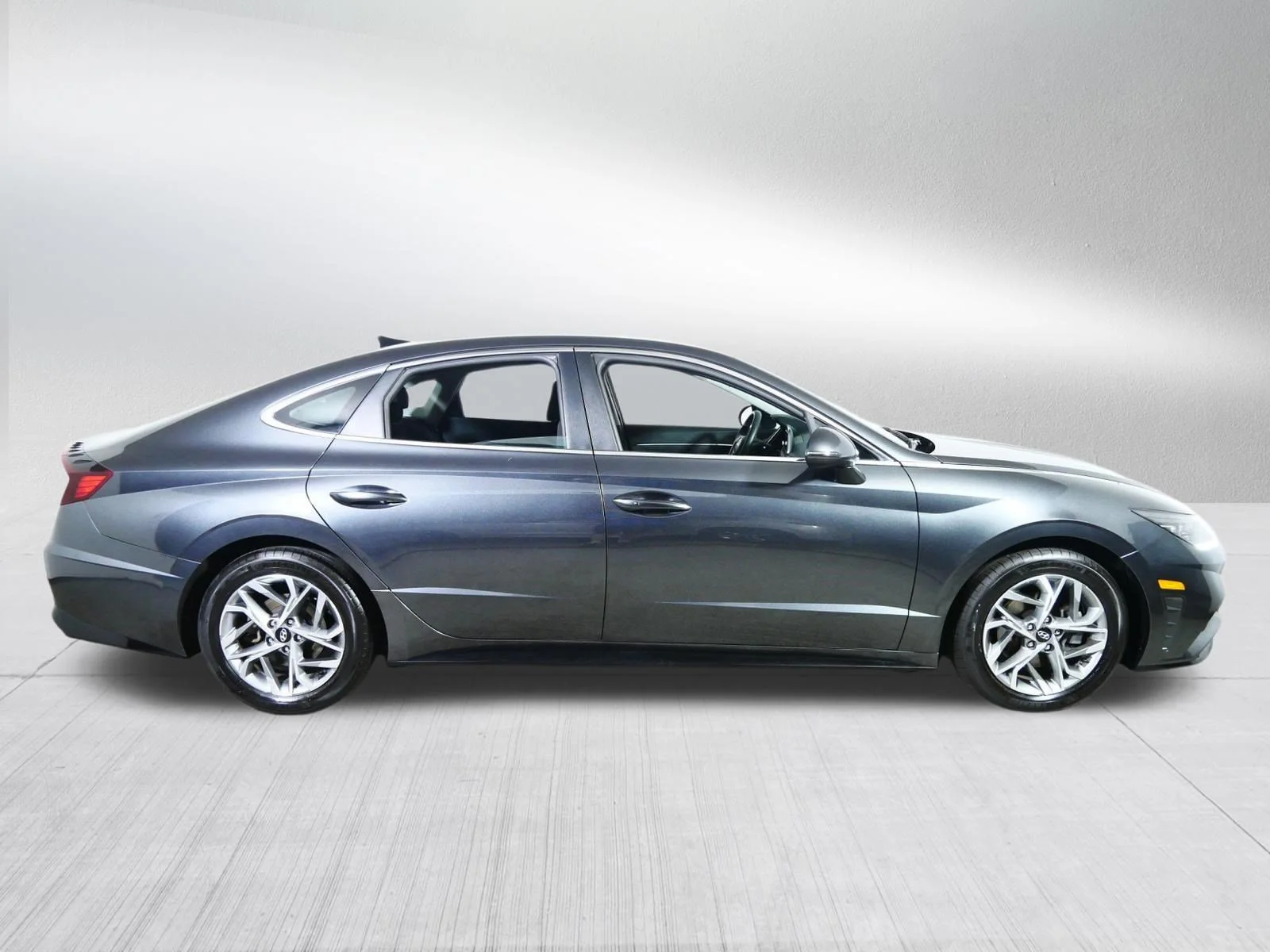 Used 2023 Portofino Gray Hyundai SEL image 8