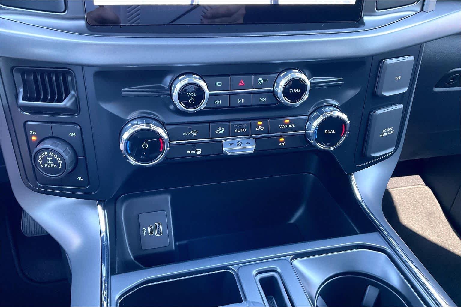 New 2026 Carbonized Gray Metallic Ford XLT image 19