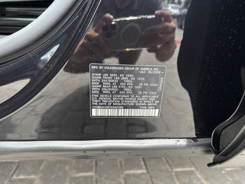 New 2026 Deep Black Pearl Volkswagen 2.0T SEL image 25