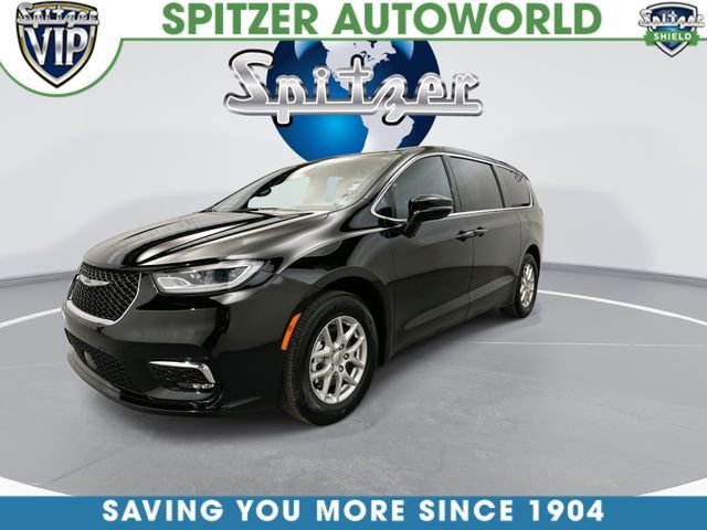 Used 2025 Black Chrysler Select image 7