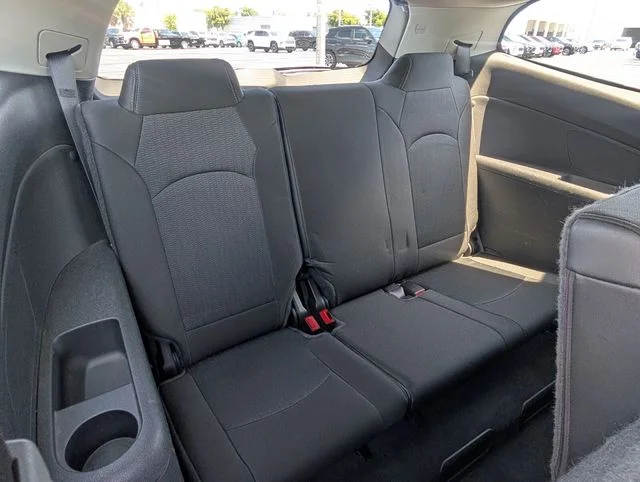 Used 2015 Silver Chevrolet LT image 17