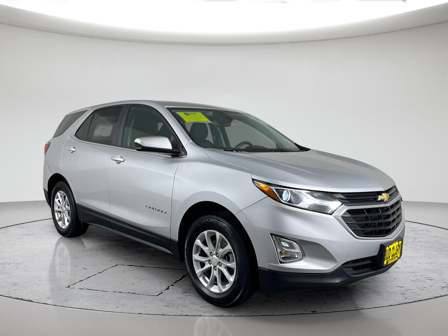 Used 2021 Silver Ice Metallic Chevrolet LT image 3