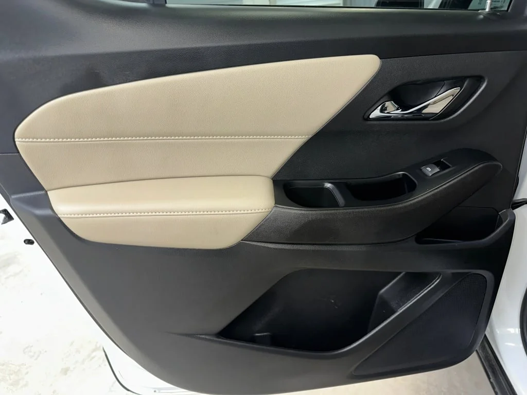 Used 2023 Summit White Chevrolet LS image 16