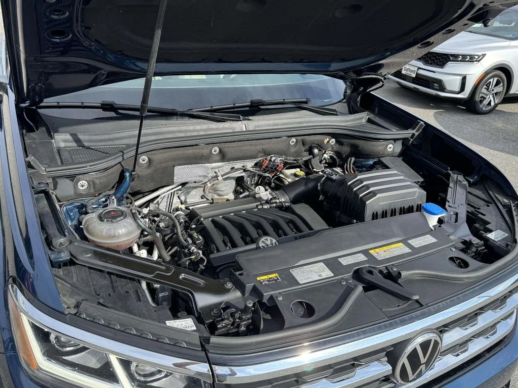 Used 2022 Blue Volkswagen 3.6L V6 SEL Premium R-Line image 13