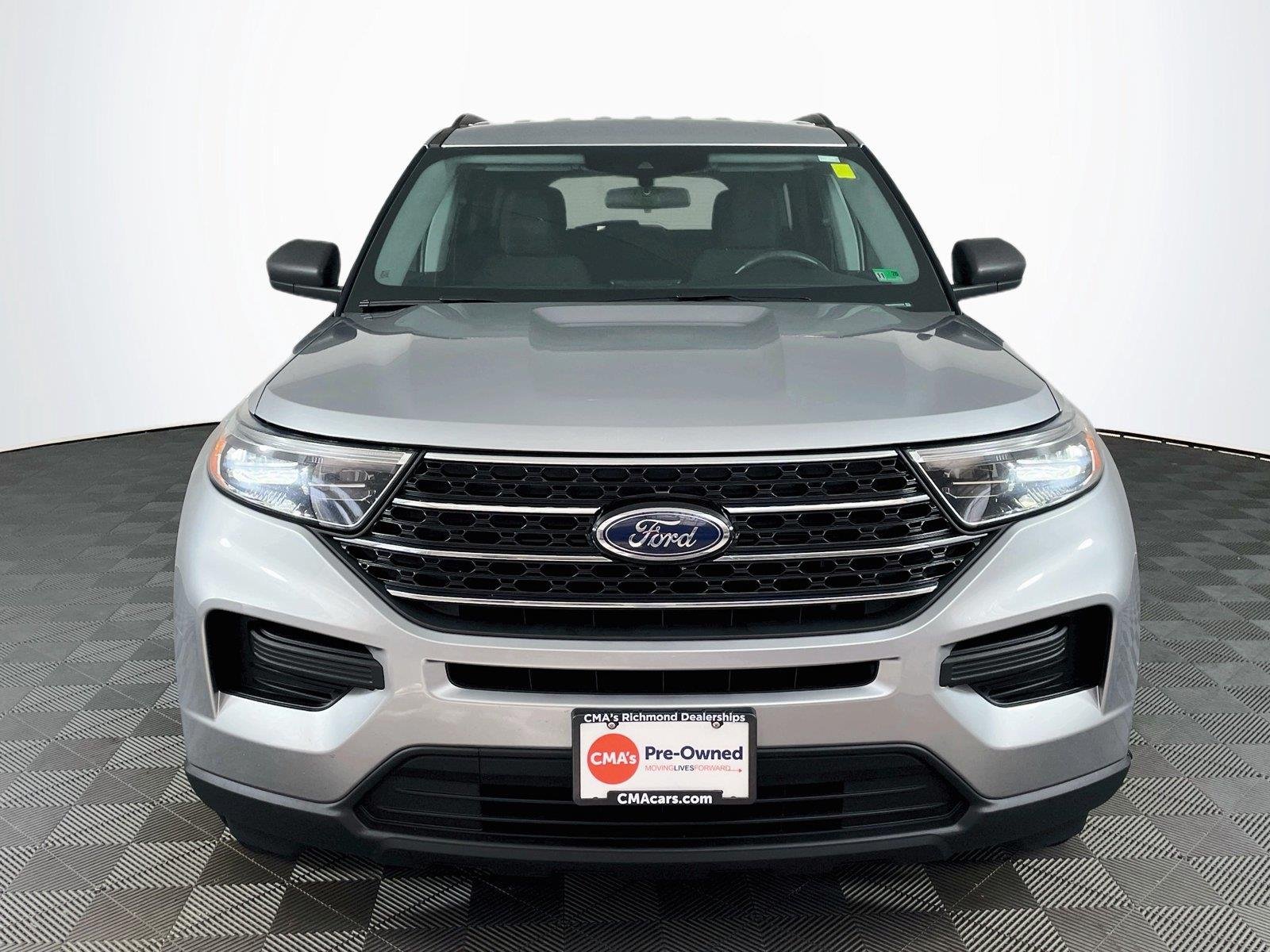Used 2021 Iconic Silver Ford XLT image 2
