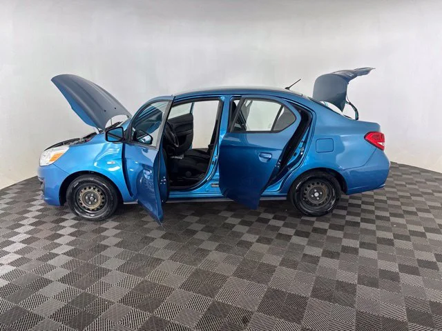 Used 2020  Mitsubishi ES image 12