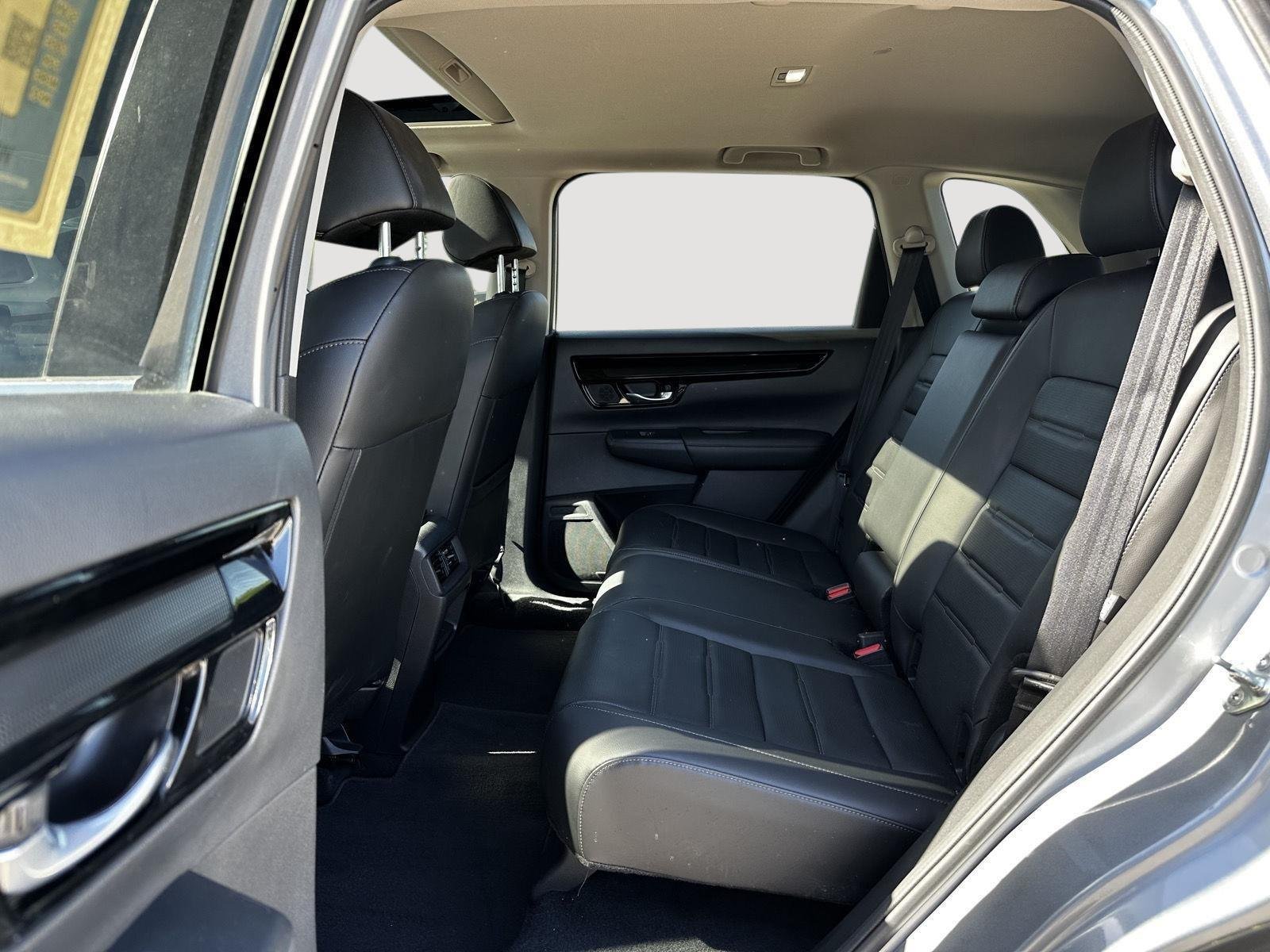 Used 2023 Lunar Silver Metallic Honda EX-L image 20