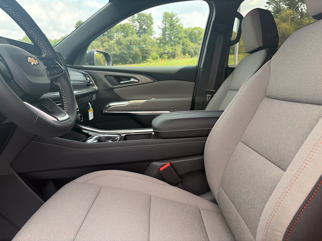 2027 Chevrolet Traverse LT - Photo 14