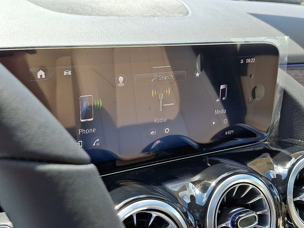 New 2026 Polar White Mercedes-Benz GLA 250 image 31