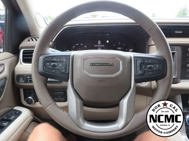 2023 GMC Yukon Denali - Photo 29