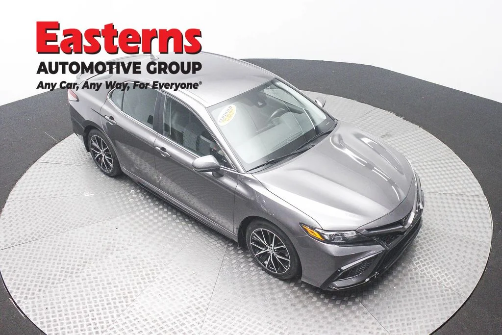 Used 2024 Gray Toyota SE image 3