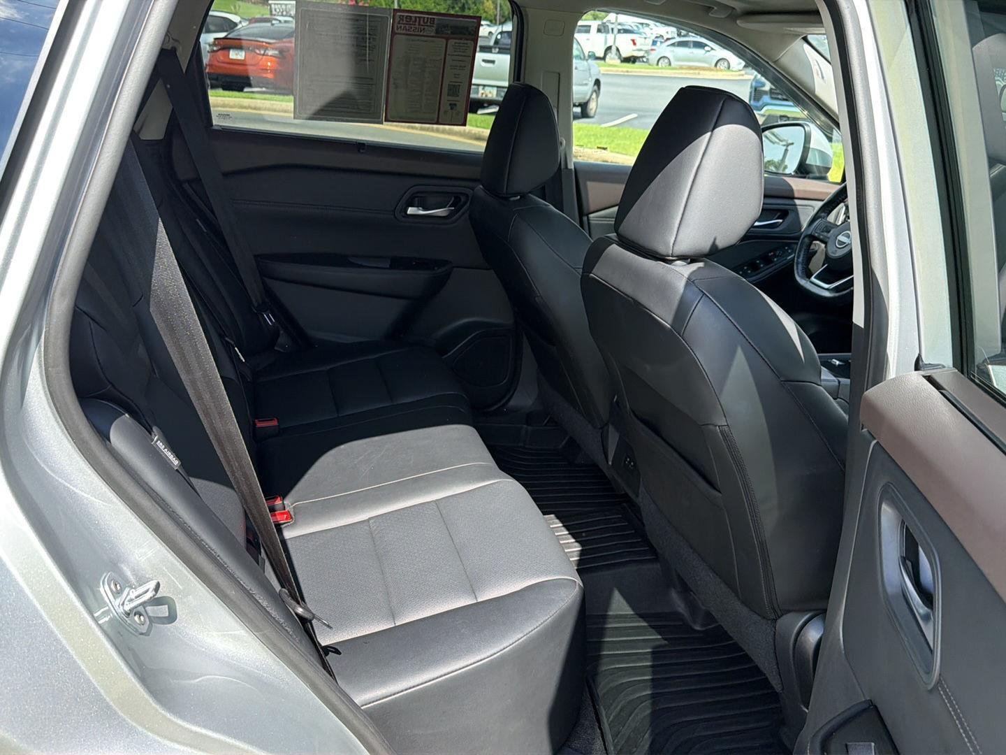 Used 2022 Brilliant Silver Metallic Nissan SV image 12