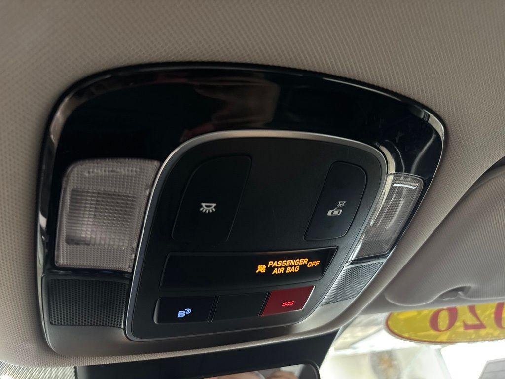 New 2026 White Hyundai SE image 22