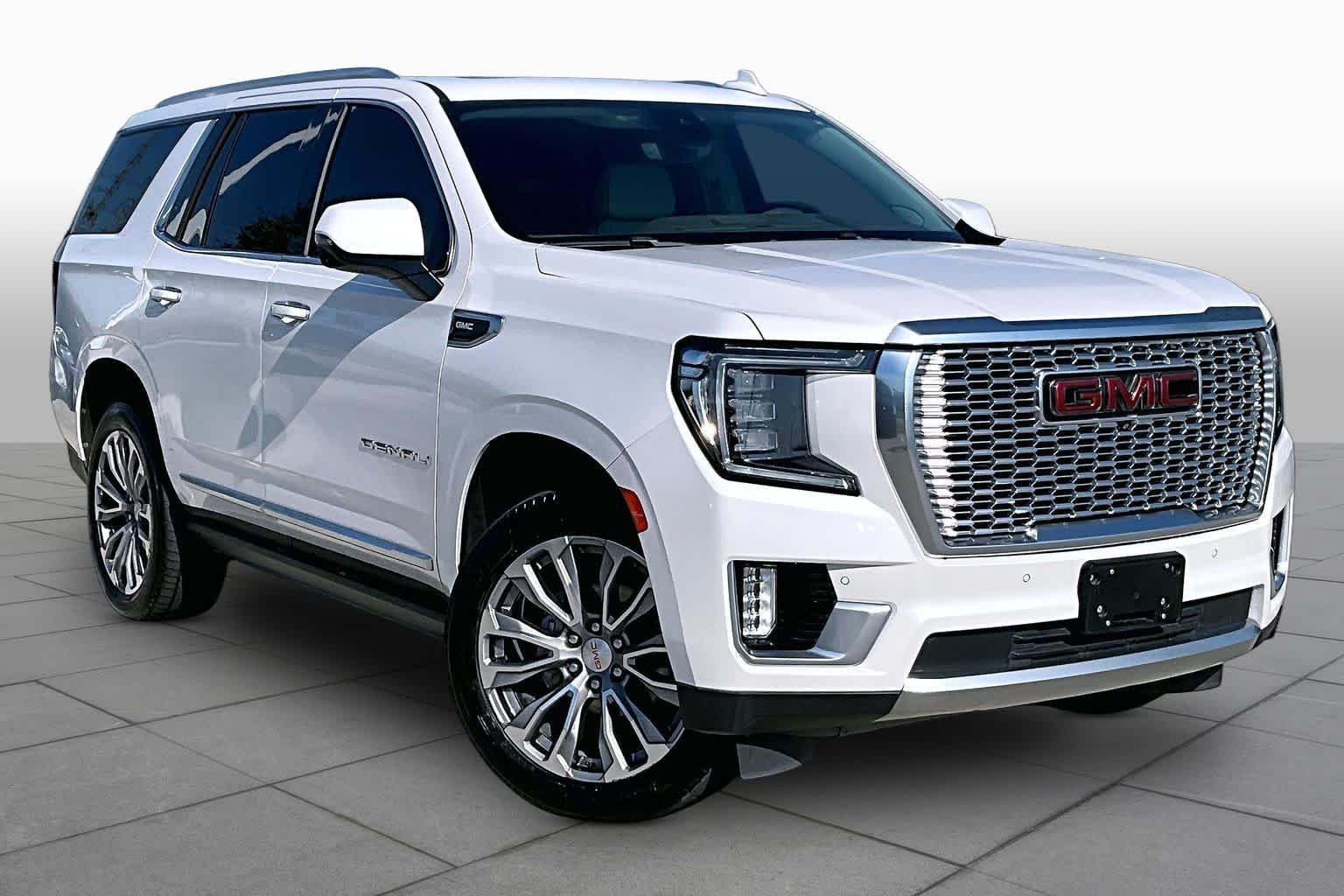 Used 2021 White Frost Tricoat GMC Denali image 2