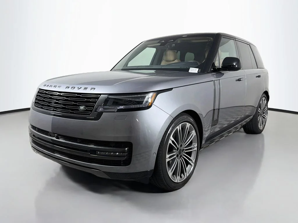 New 2026 Eiger Grey Land Rover SE image 1