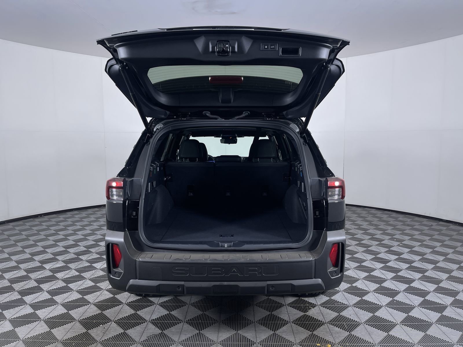 New 2026 CRYSTAL BLACK SILICA Subaru Touring XT image 24