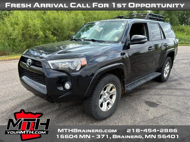 Used 2016 Black Toyota SR5 image 4