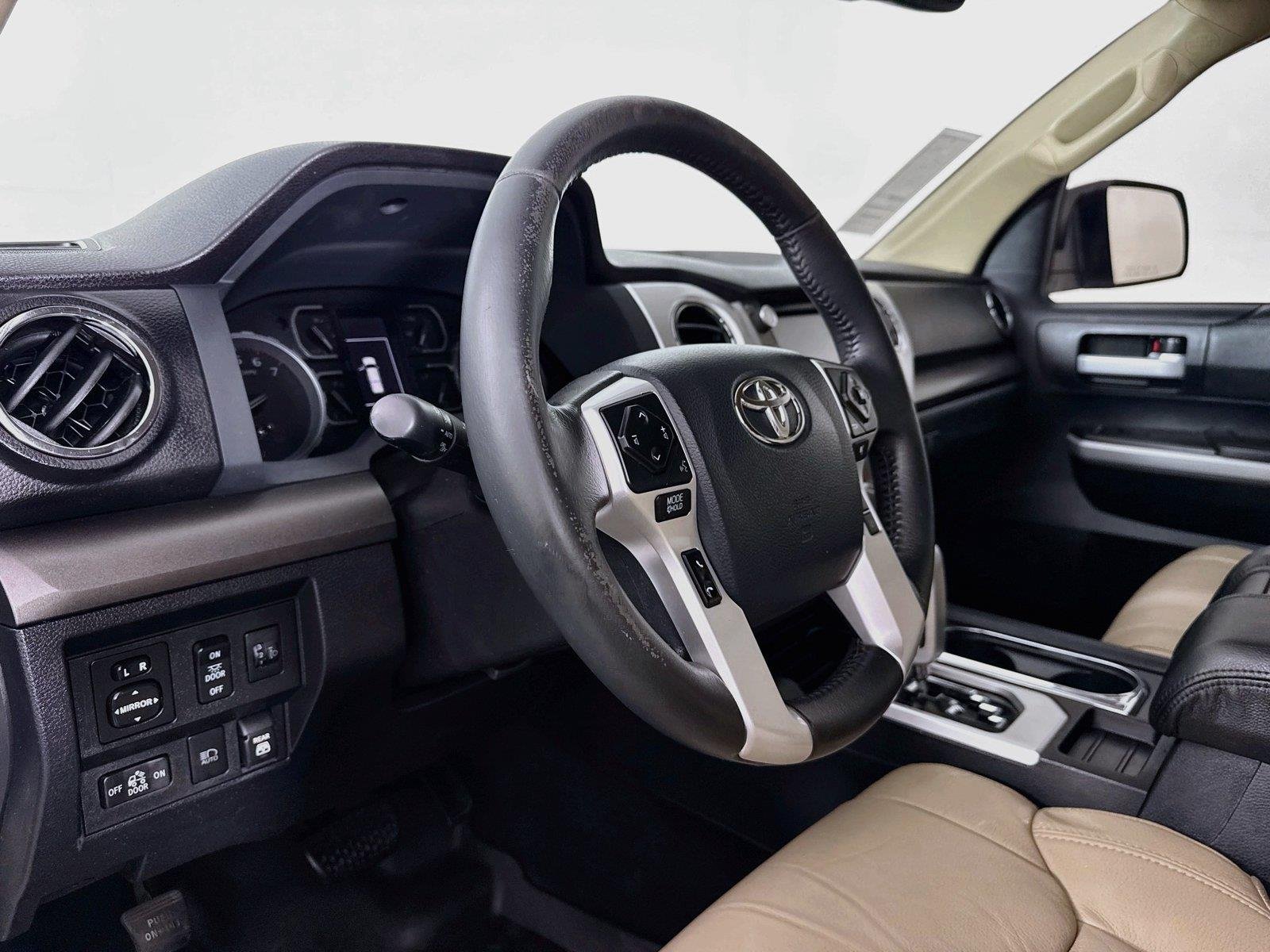 Used 2020 Super White Toyota SR5 image 4