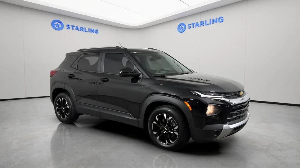 Used 2023 MOSAIC BLACK METALLIC Chevrolet LT image 12