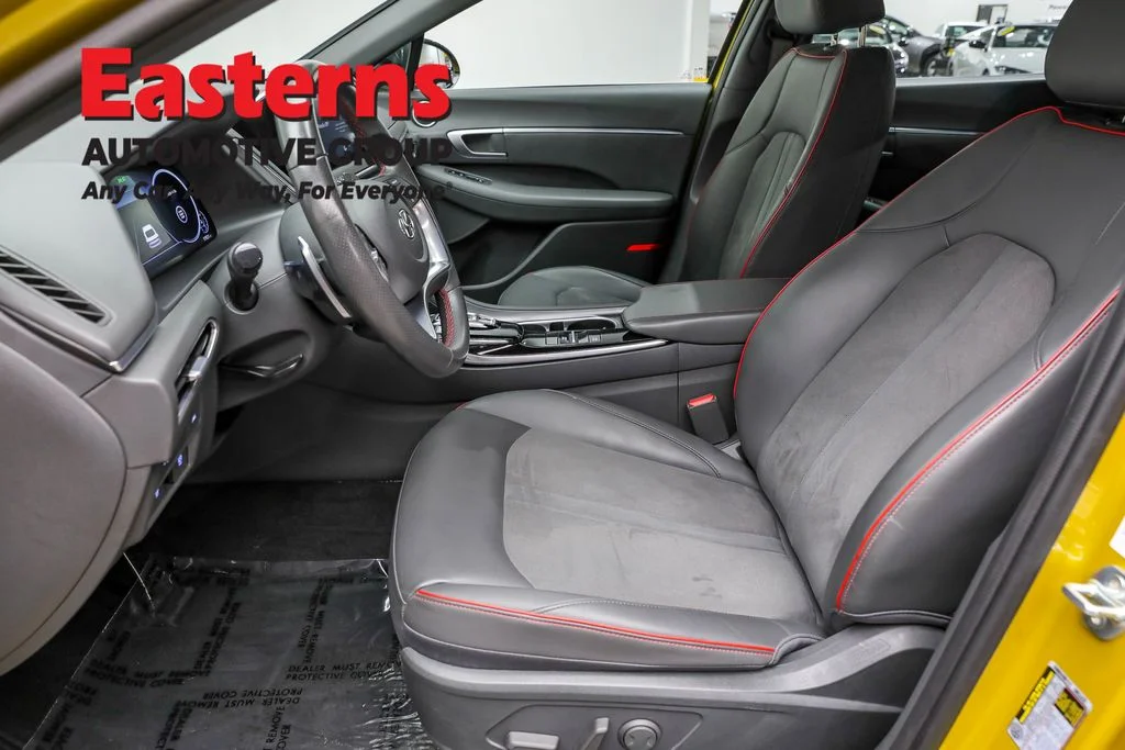 Used 2021 Yellow Hyundai SEL Plus image 14