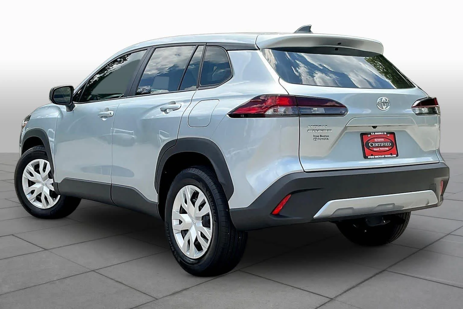 Used 2026 Sonic Silver Toyota L image 12