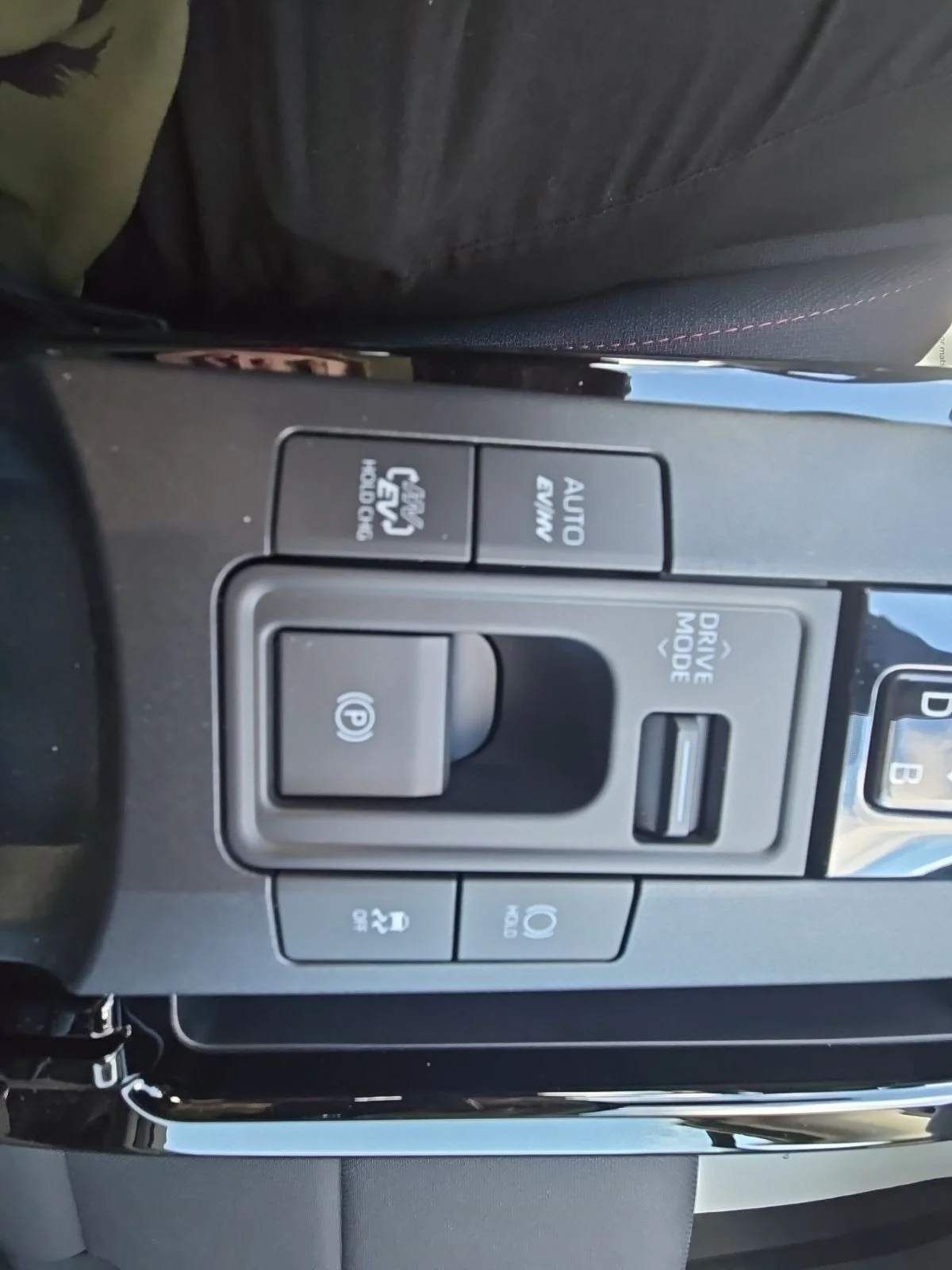 New 2025 Wind Chill Pearl Toyota SE image 20