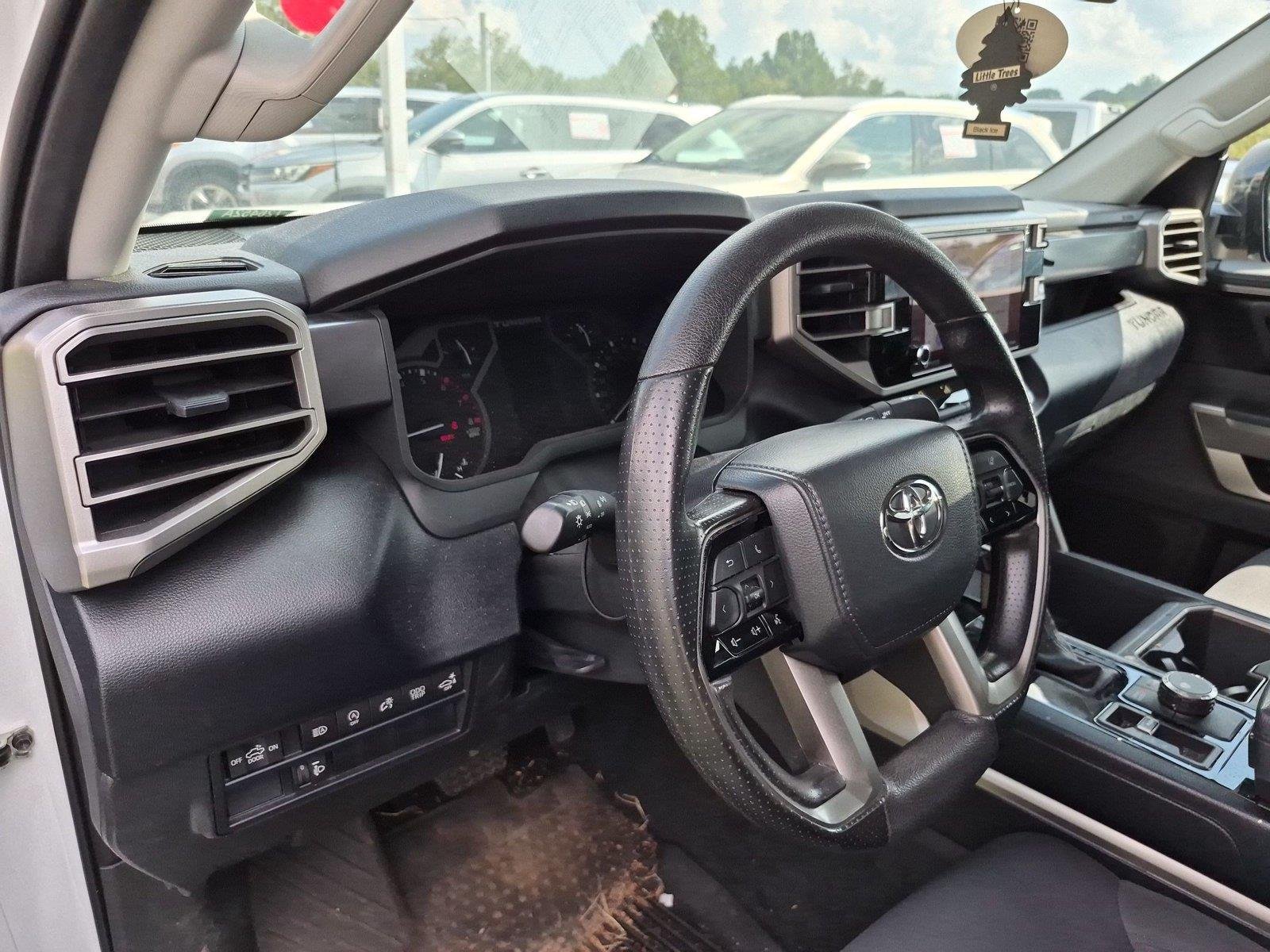 Used 2024 Ice Cap Toyota SR5 image 18