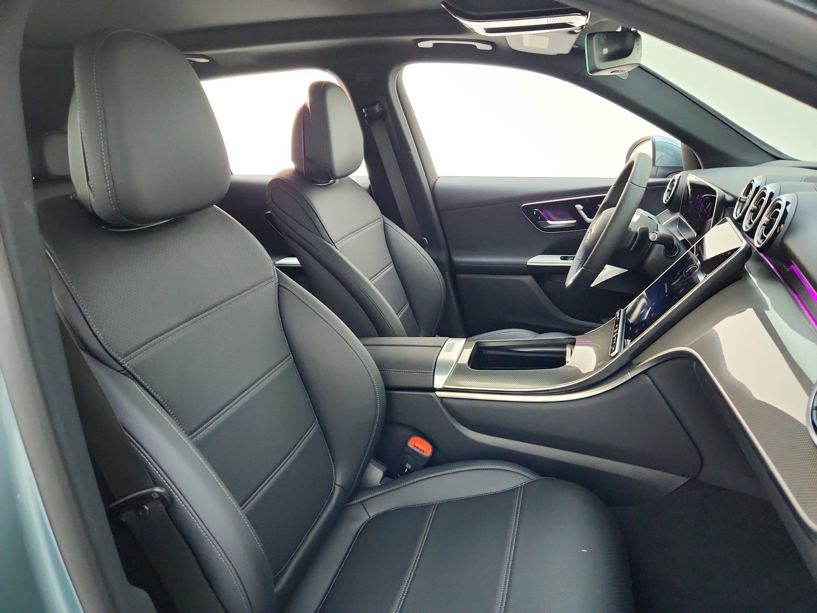 New 2026 Verde Silver Metallic Mercedes-Benz GLC 300 SUV image 41