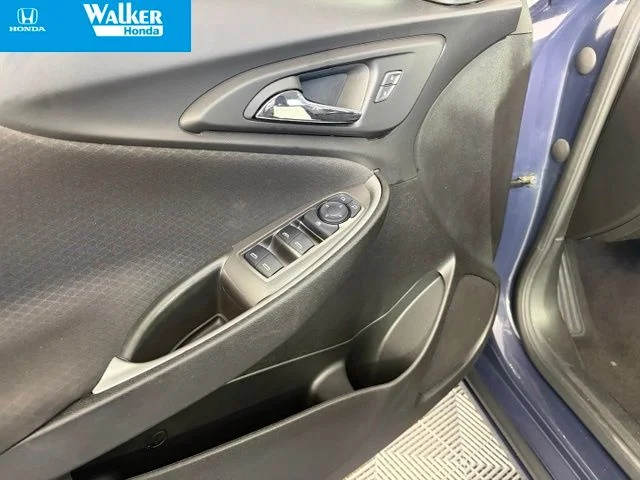 Used 2025  Chevrolet LT image 25
