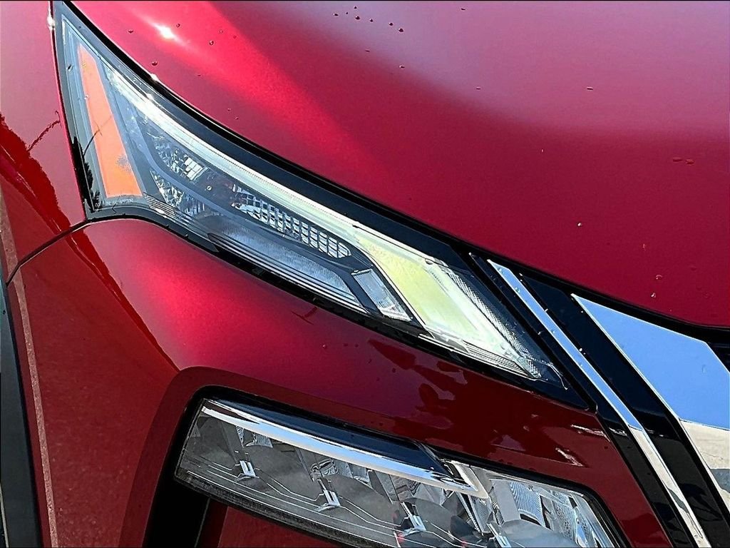 Used 2023 Red Nissan SV image 35