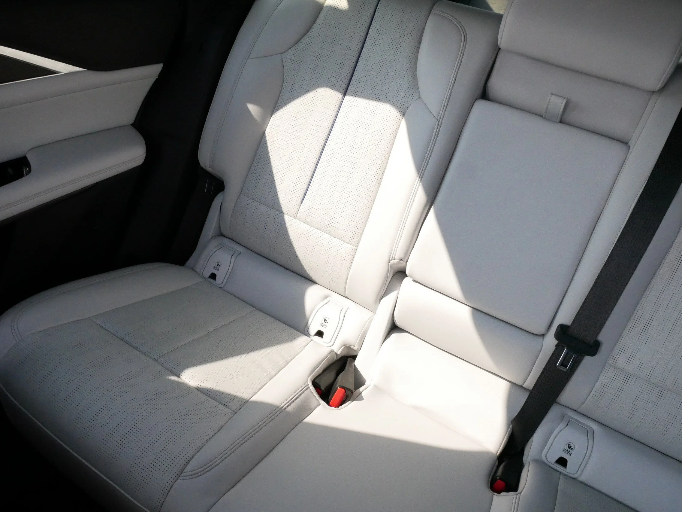 Used 2024 Crystal White Tricoat Cadillac Sport image 12