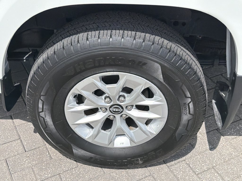 2024 Nissan Frontier SV - Photo 32