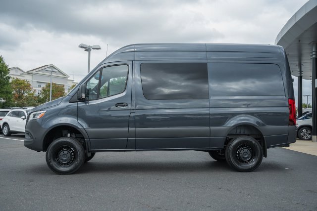 New 2026  Mercedes-Benz Crew 144 WB image 4