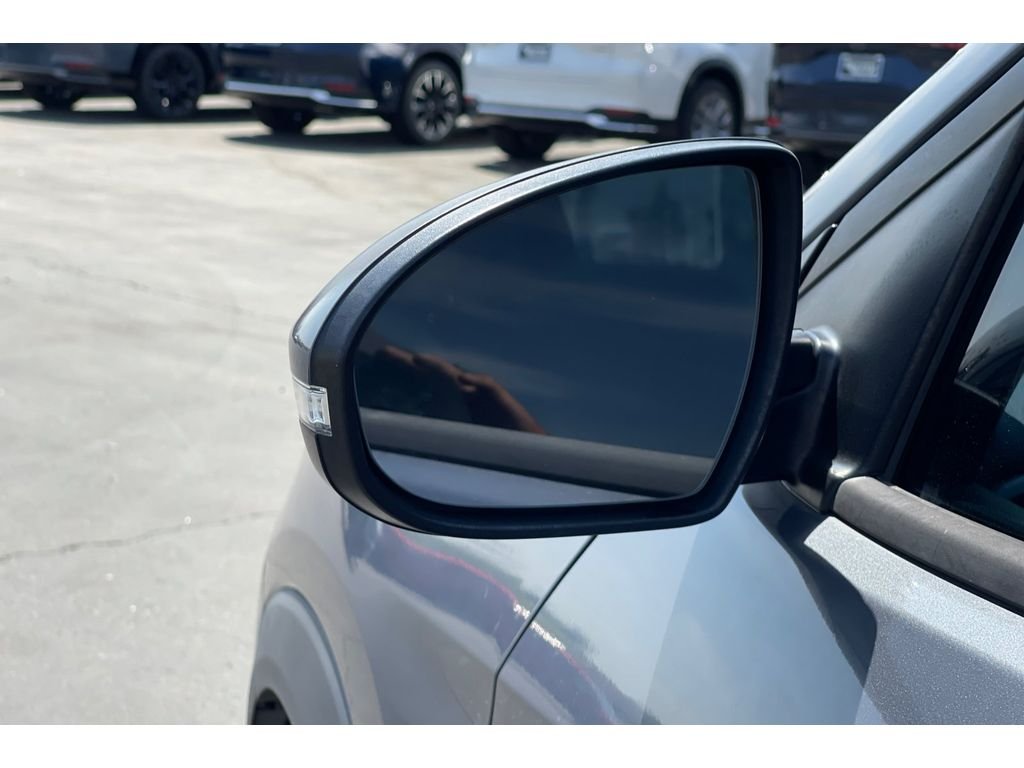 Used 2017 Coliseum Gray Hyundai Sport image 12