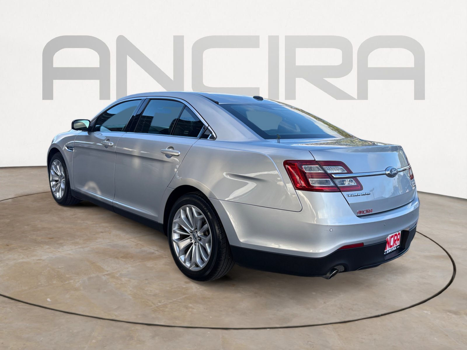 Used 2018 Ingot Silver Ford Limited image 8