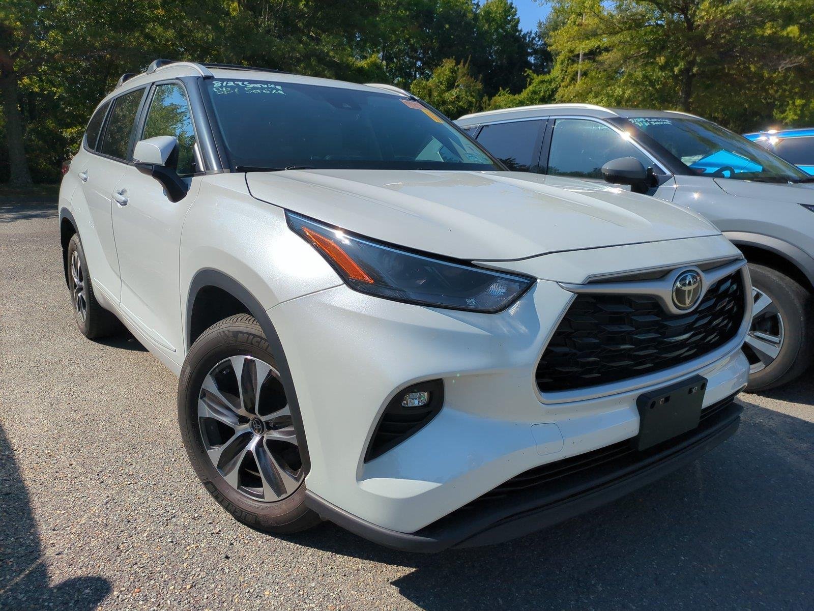 Used 2023 Wind Chill Pearl TOYOTA  image 1