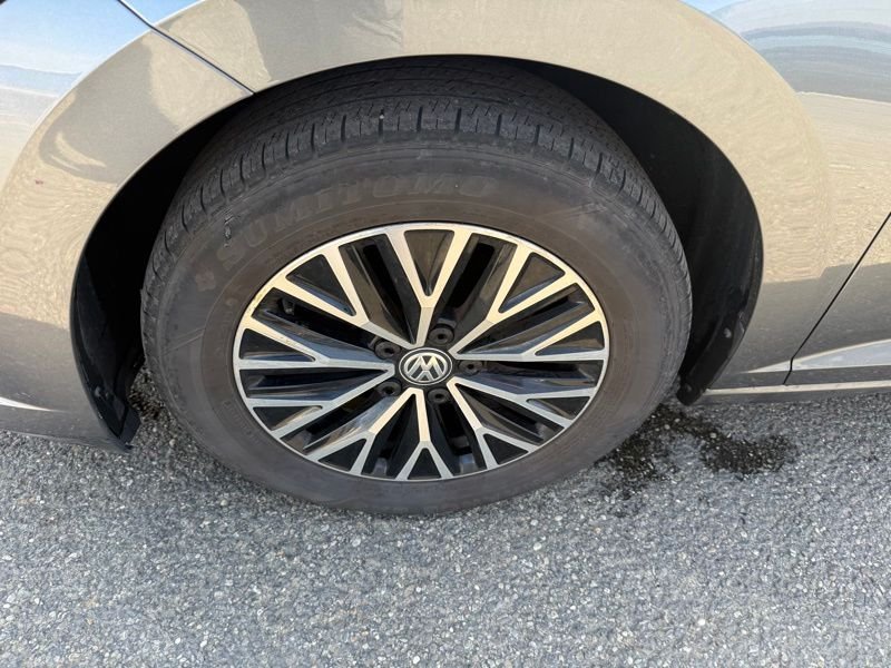 Used 2019  Volkswagen 1.4T SE image 15