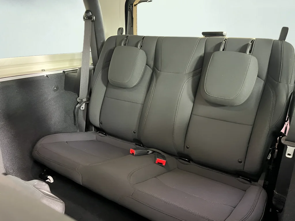 Used 2023 White Jeep Sport S image 11
