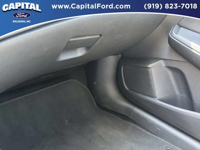 Used 2025 White Nissan SV image 27