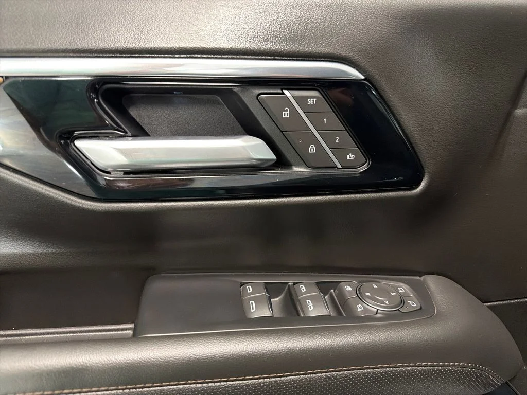 Used 2026 Blue Chevrolet High Country image 17