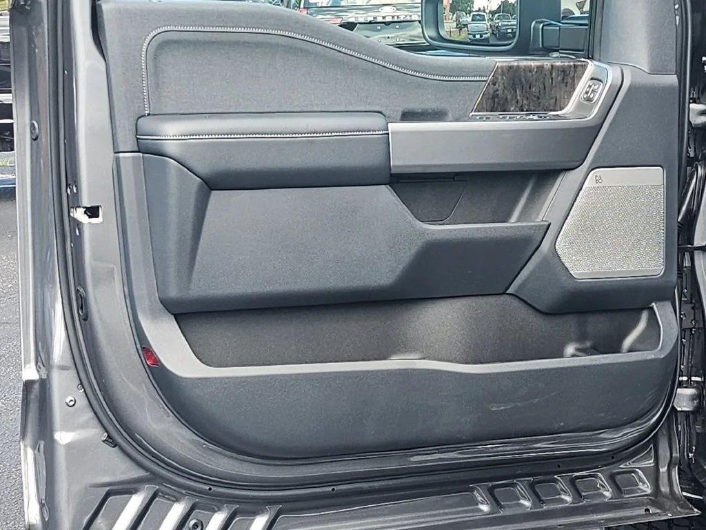 New 2027 Gray Ford Lariat image 34