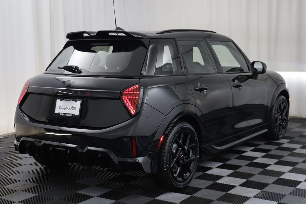 New 2026 Midnight Black MINI Iconic image 19