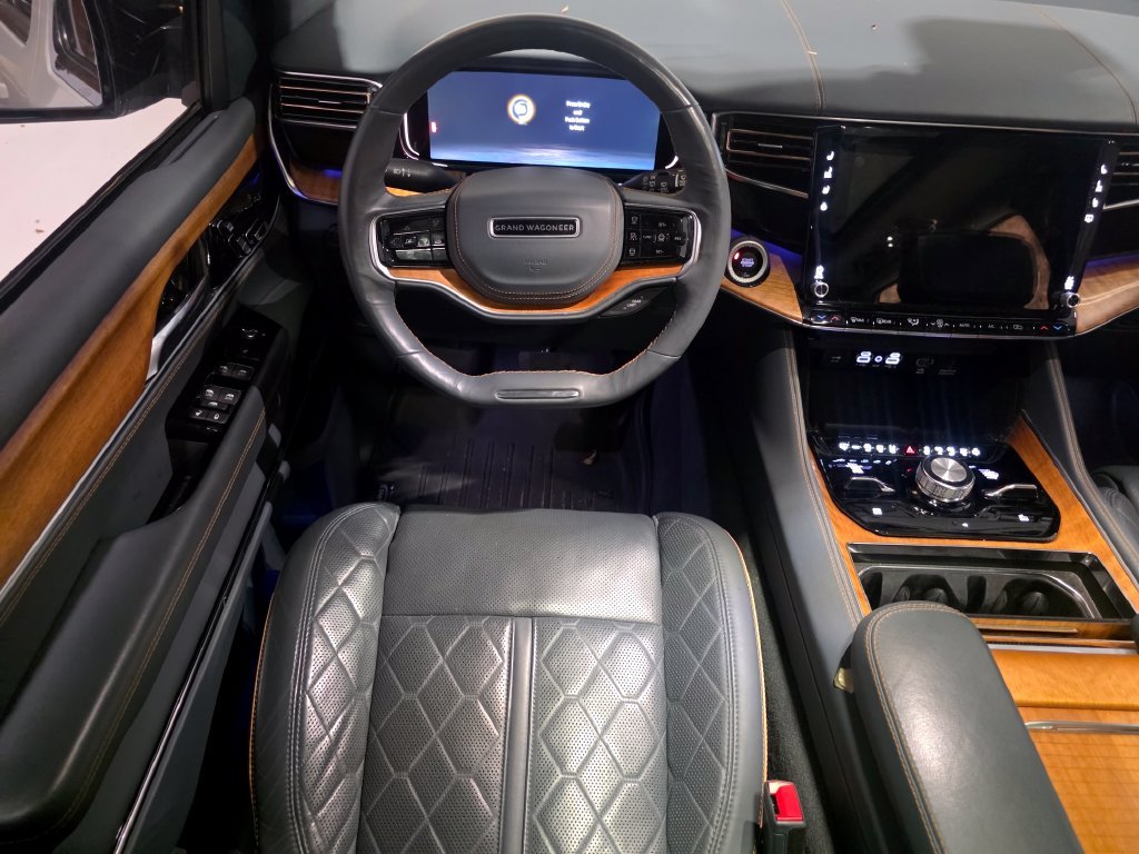 Used 2023 White Jeep Series III image 22