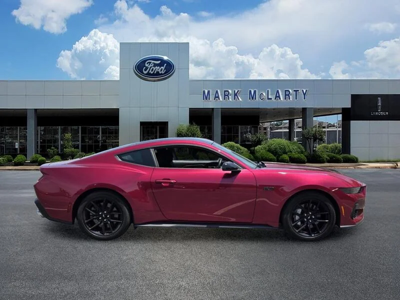 Used 2025 Magenta FORD GT FASTBACK image 6
