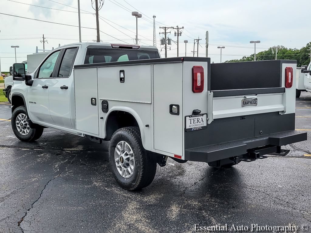 New 2026 Summit White Chevrolet WT image 7