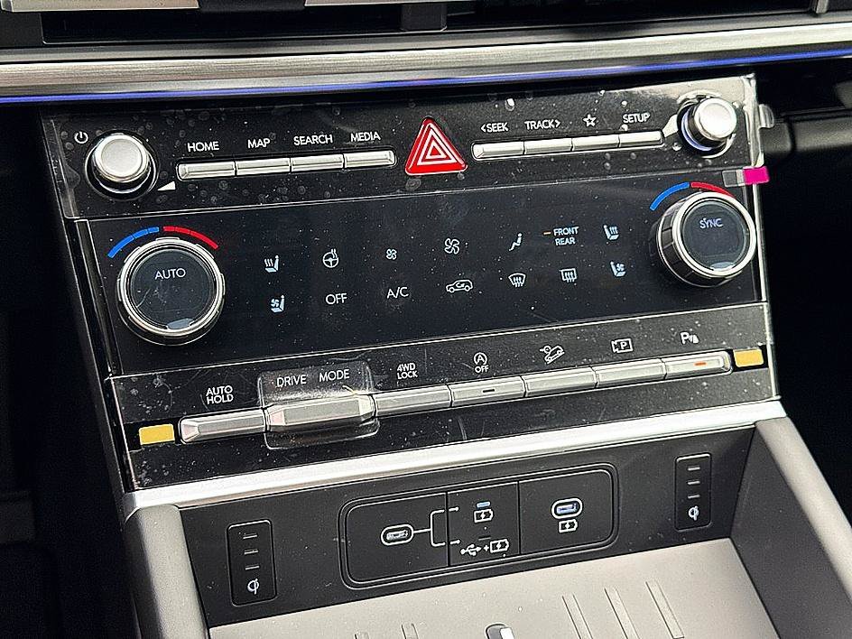 2026 Hyundai Santa Fe Limited - Photo 10