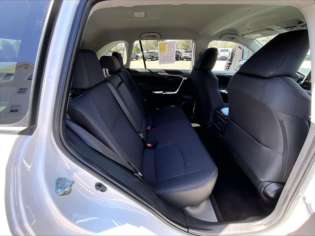 Used 2025 Ice Toyota LE image 16